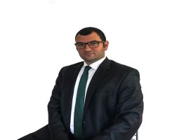 Şunun resmi: F. Ünsal Özmestik