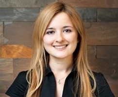 Şunun resmi: Yelina Tayfur